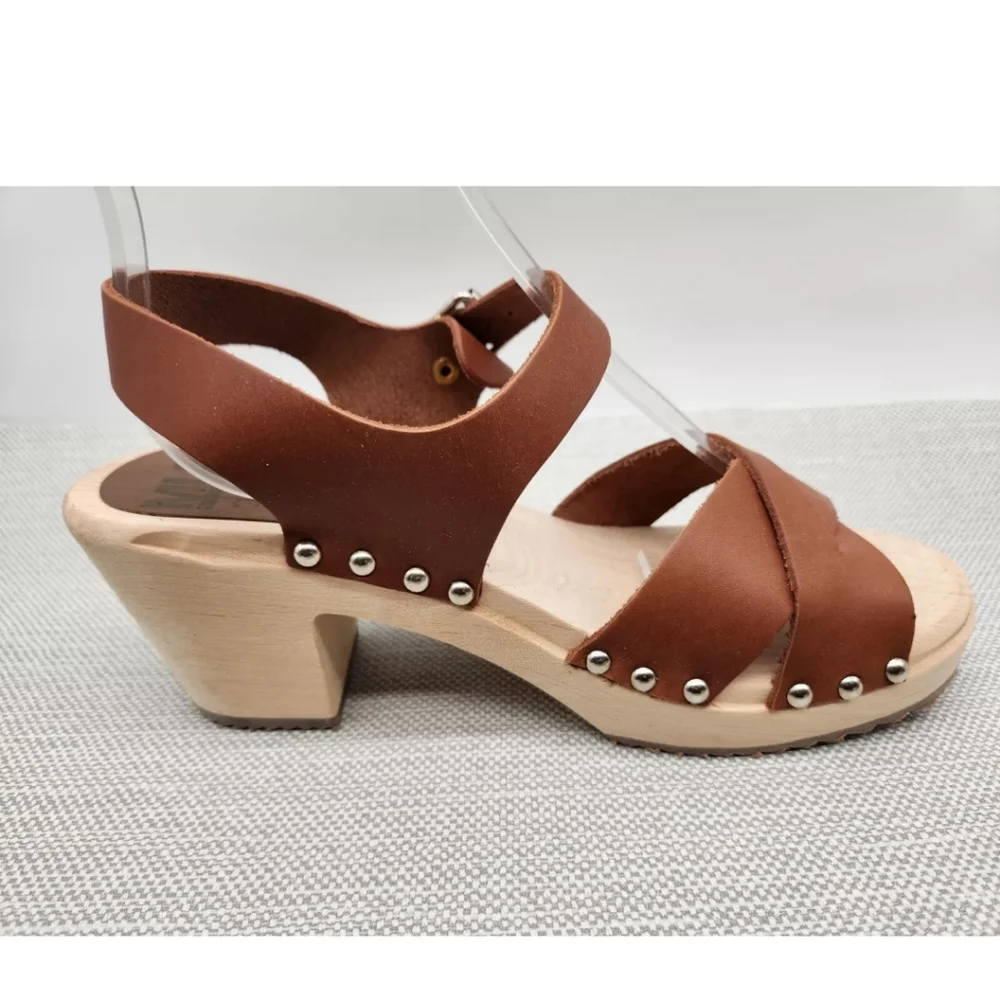 Mia Gertrude size 39 swedish clog sandals brown Luggage Leather Wood Boho